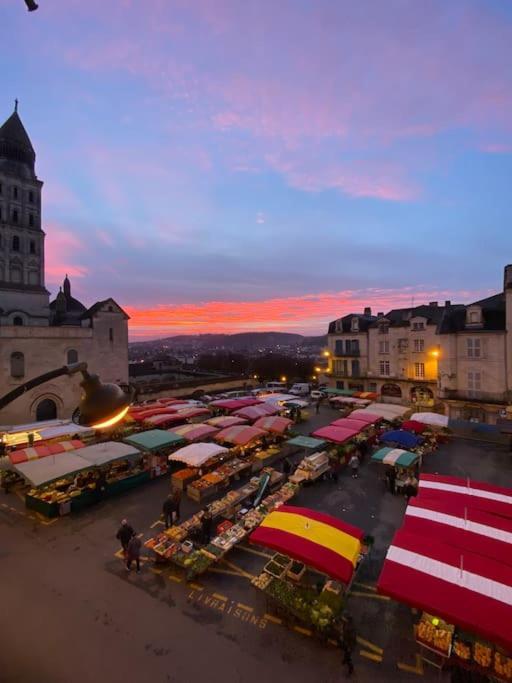 Apartamento Superbe Duplex Vue Cathedrale Exceptionnelle Périgueux Exterior foto